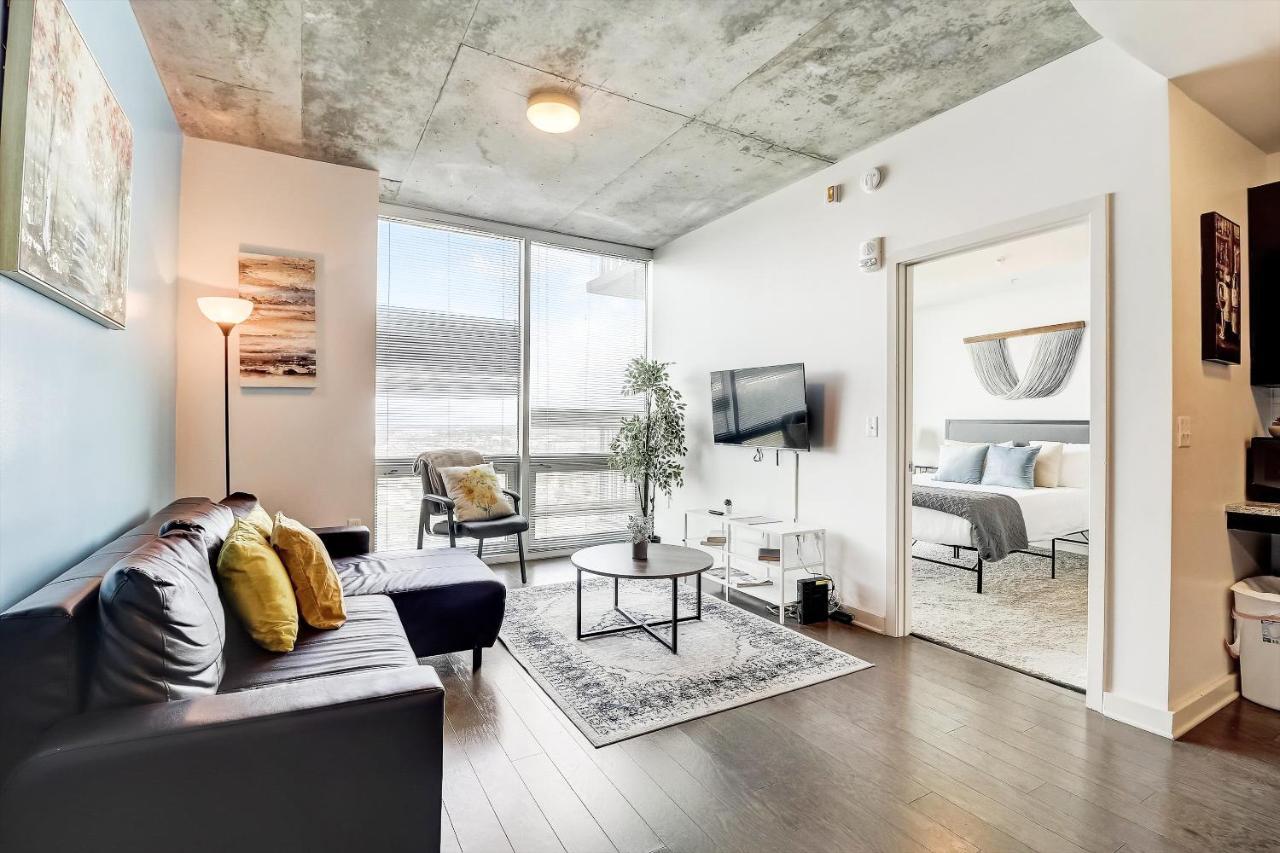 Frontdesk Skyhouse Apts Uptown Charlotte 아파트 객실 사진